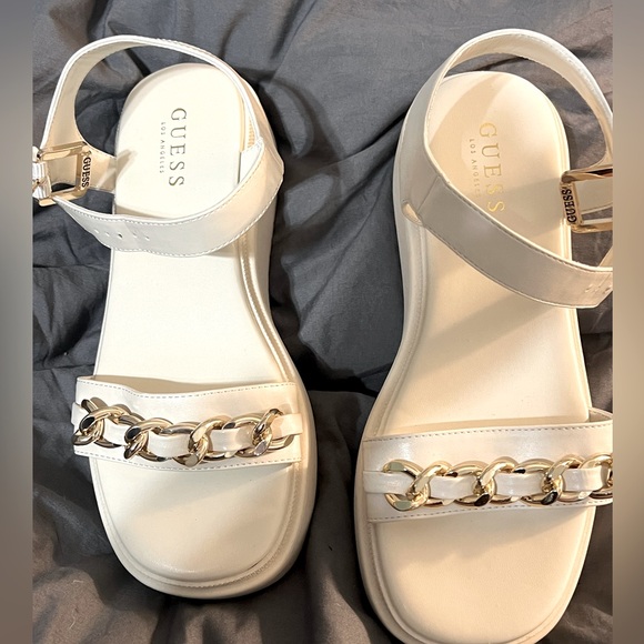 Guess Occurs Chain Platform Sandals - Picture 2 of 4